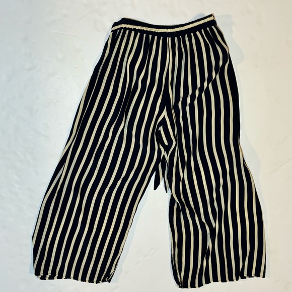 Faithfull the Brand Sand Island Wide-Leg Wrap Pants 6 - Picture 10 of 12